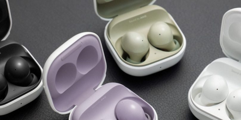 02_02_Berry_Family_01_galaxybuds2_family_graphite_white_olive_lavender_H