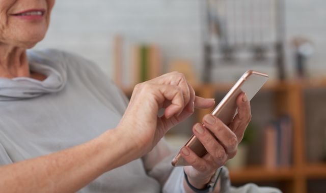 skynews-woman-stock-file-phone_6364534