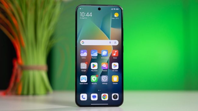 Xiaomi-14-receiving-Android-15-update-worldwide